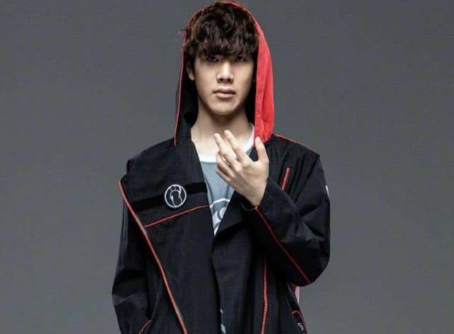 在部分洞中 在部分洞中