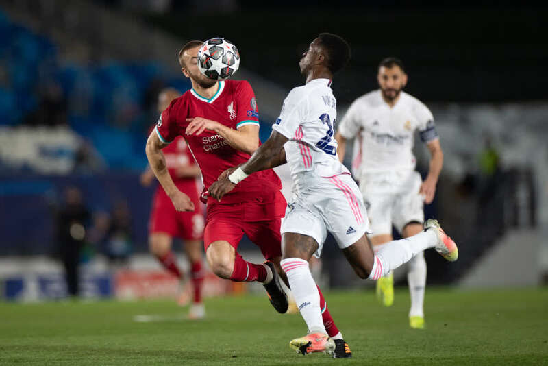 人注目的对 人注目的对