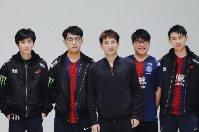 赛场上的又 赛场上的又